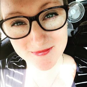 Meet your Posher, Carolyn